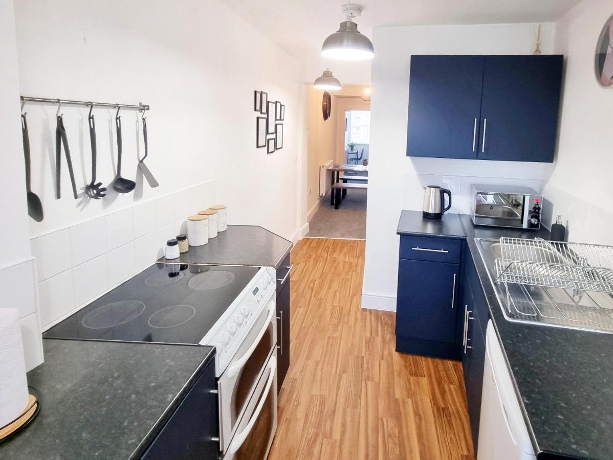 Stylish 2 Bed Apartment With Free Parking, Speed Wifi, Free Parking Colchester Eksteriør bilde